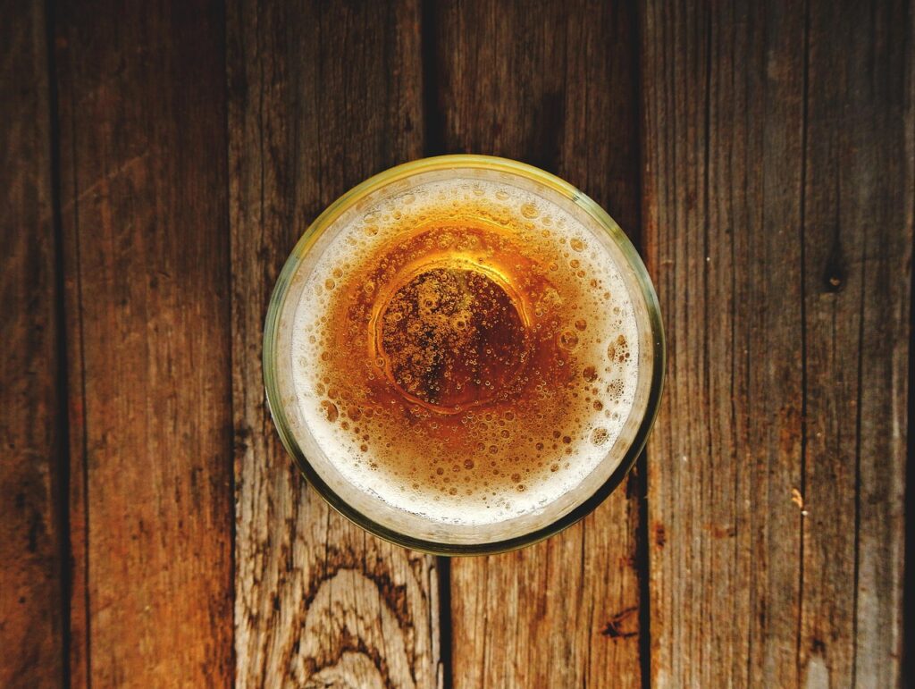 アルコールを摂取した後の汗の臭いを軽減する方法は？