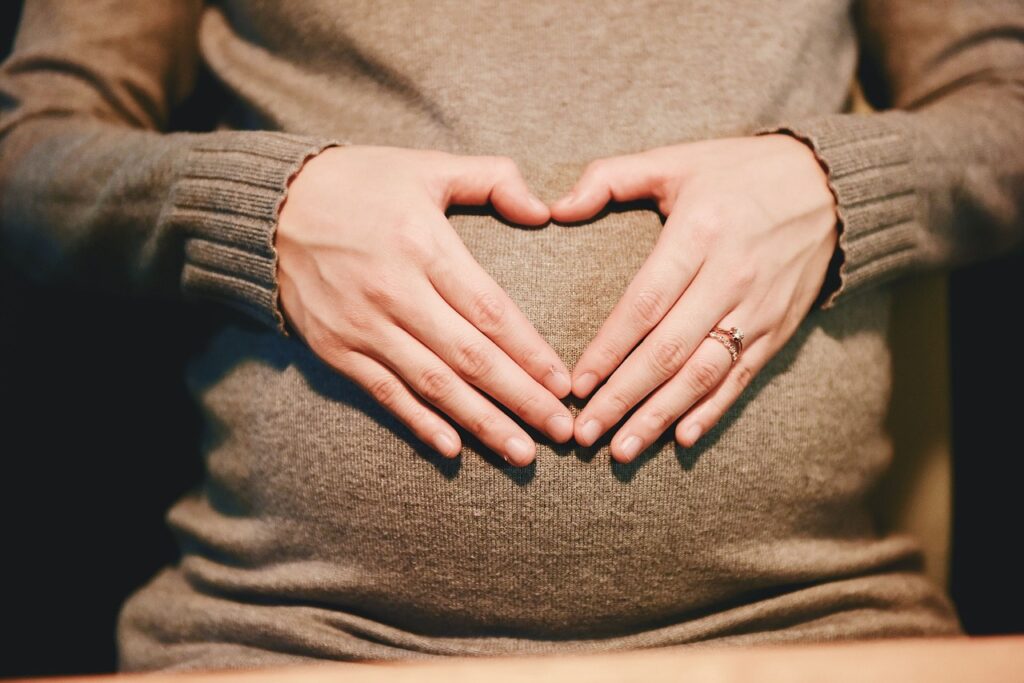 妊娠中に体臭がきついと感じる原因は何ですか？
